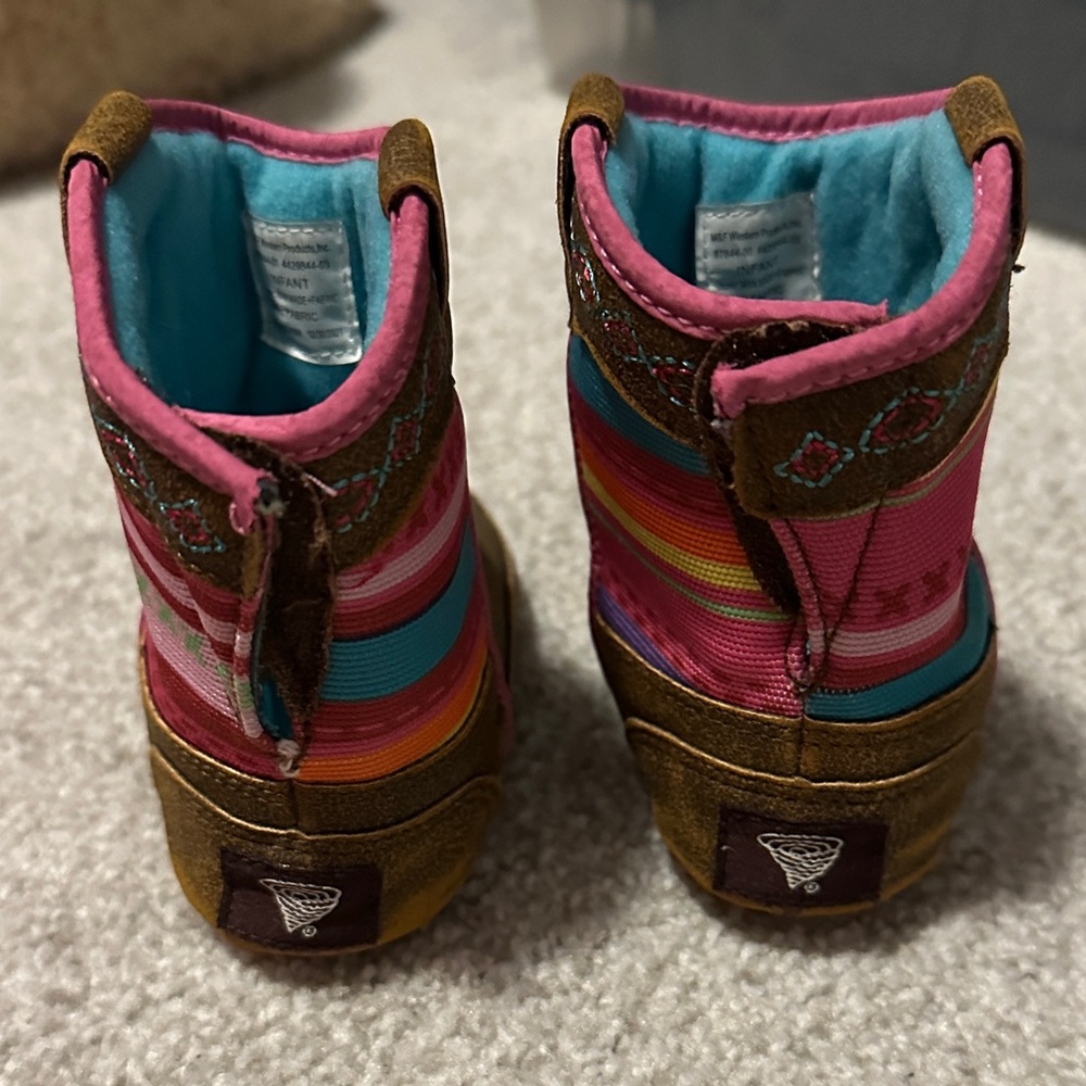 Baby Boot Slippers - Picture 4 of 5